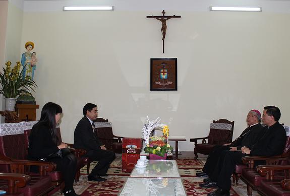 Government Religious Committee extends Tet greetings to Hanoi Archdiocese